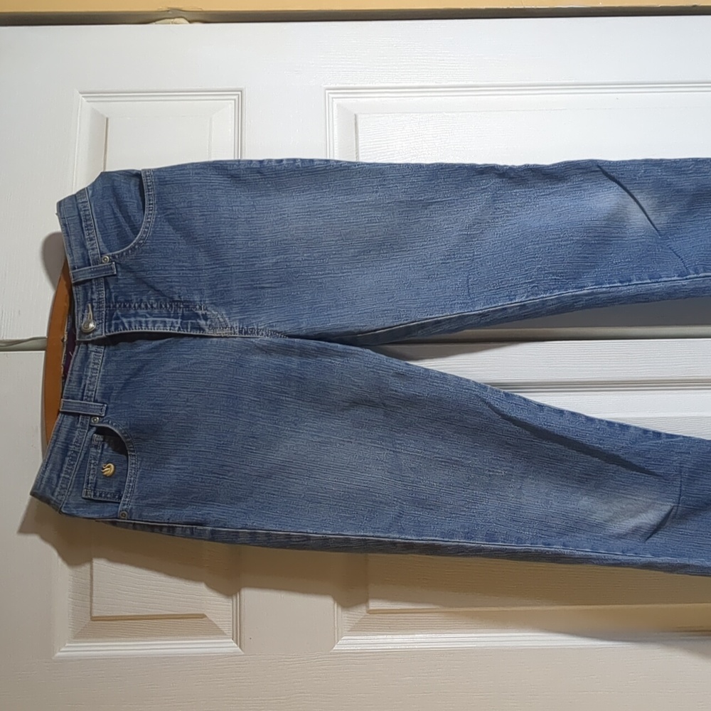 ** Gloria Vanderbilt jean size 4